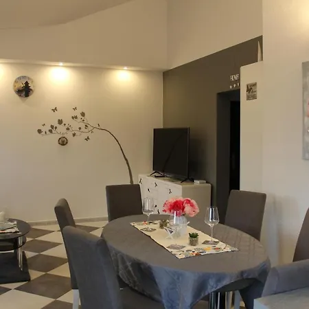 Odin Apartmán Čižići